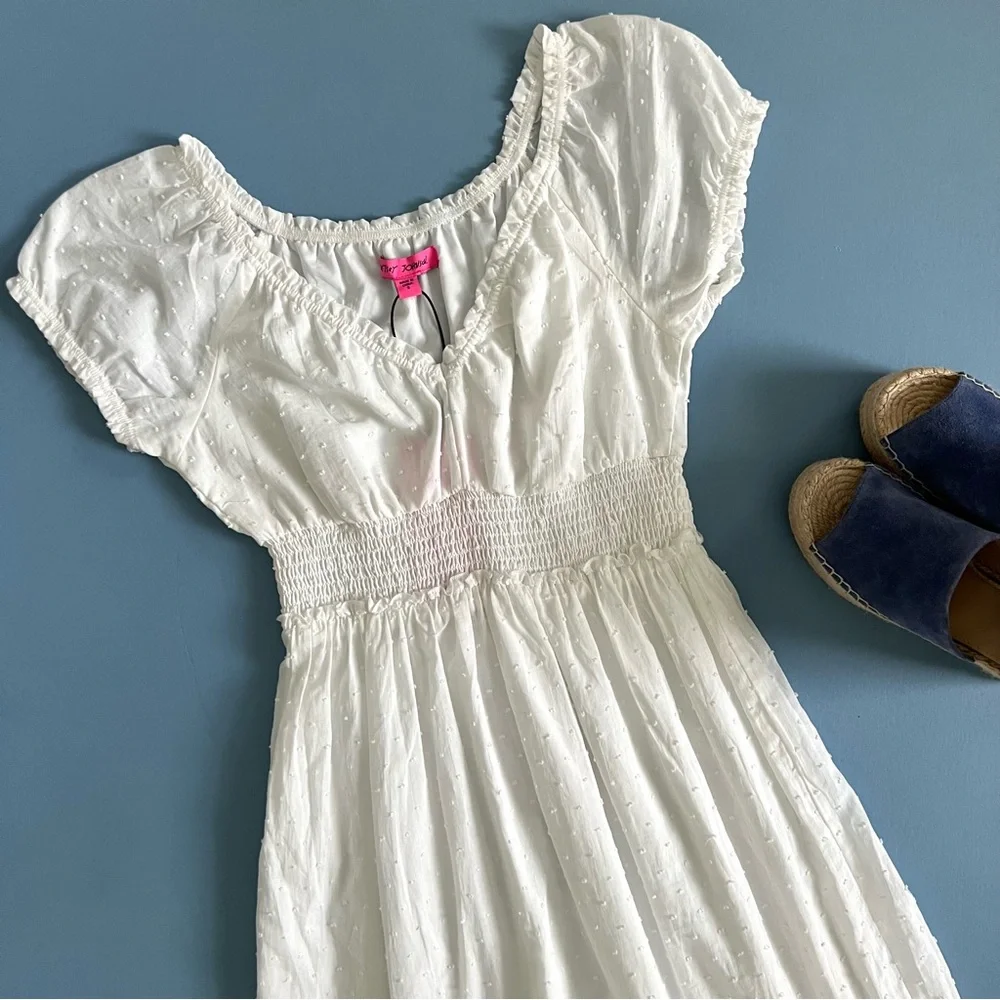 NWT‎ Betsey Johnson Cotton Clip Dot Smocked Puff Sleeve Optic White Midi Dress